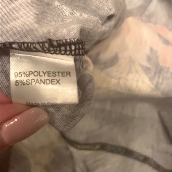 HUHOT Size M Black Floral Flare Dress - Picture 9 of 10